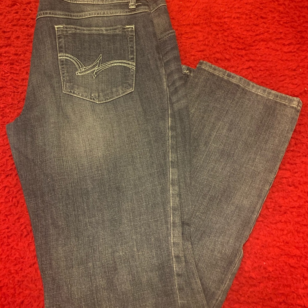 Women’s Wrangler Straight Legs